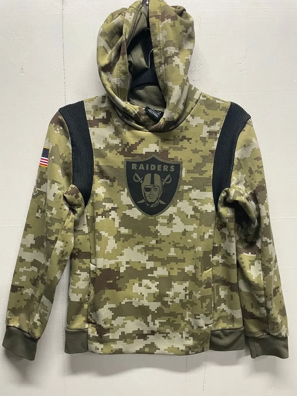 Raiders Nike Youth Size Hoodie Size Medium Digital Camo Print Dri-Fit